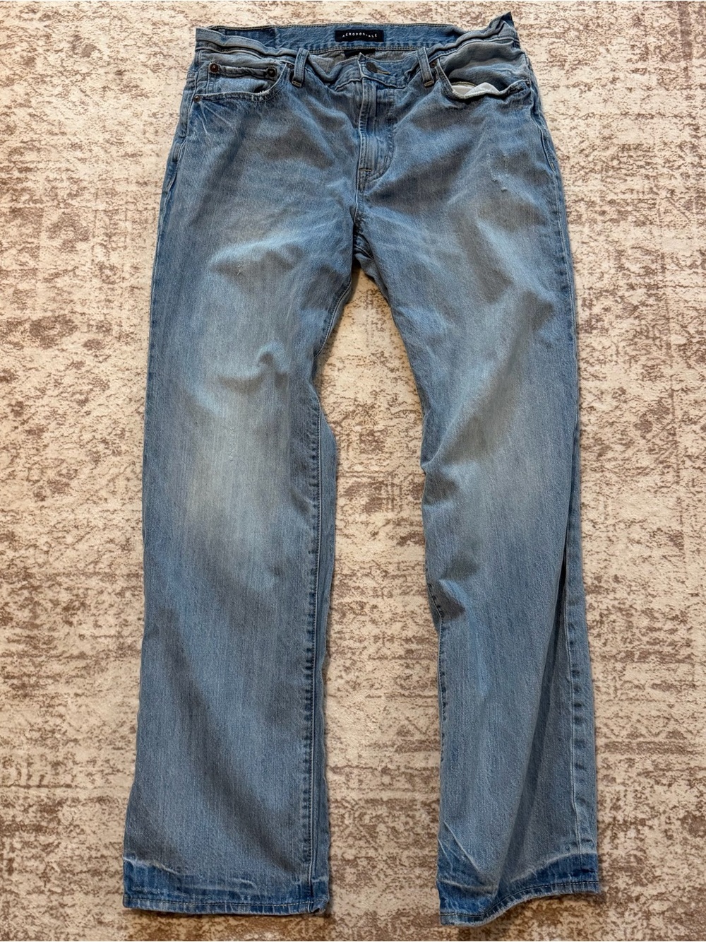 Aeropostale Men Straight-Leg Denim Jeans in Light Blue Wash